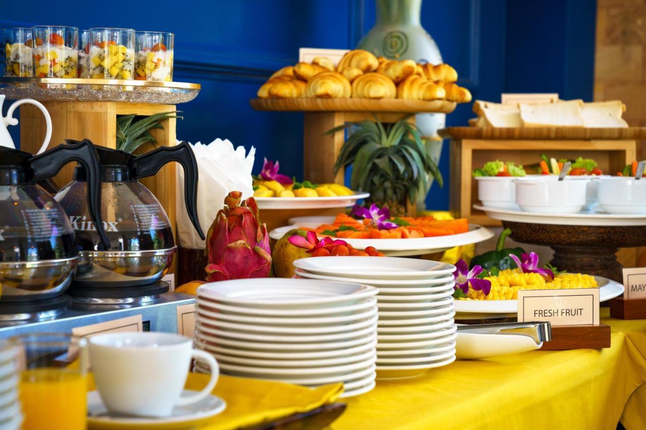 The Thirdfold Residence Siem Reap Eksteriør billede A buffet